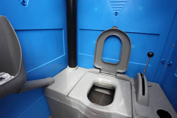 Best Portable restroom trailer rental  in Aurora, IL